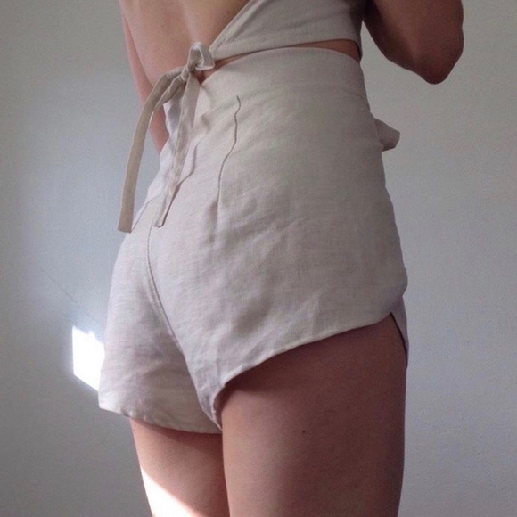 Handmade Linen Wrap Shorts in BLACK - Picture 4 of 5